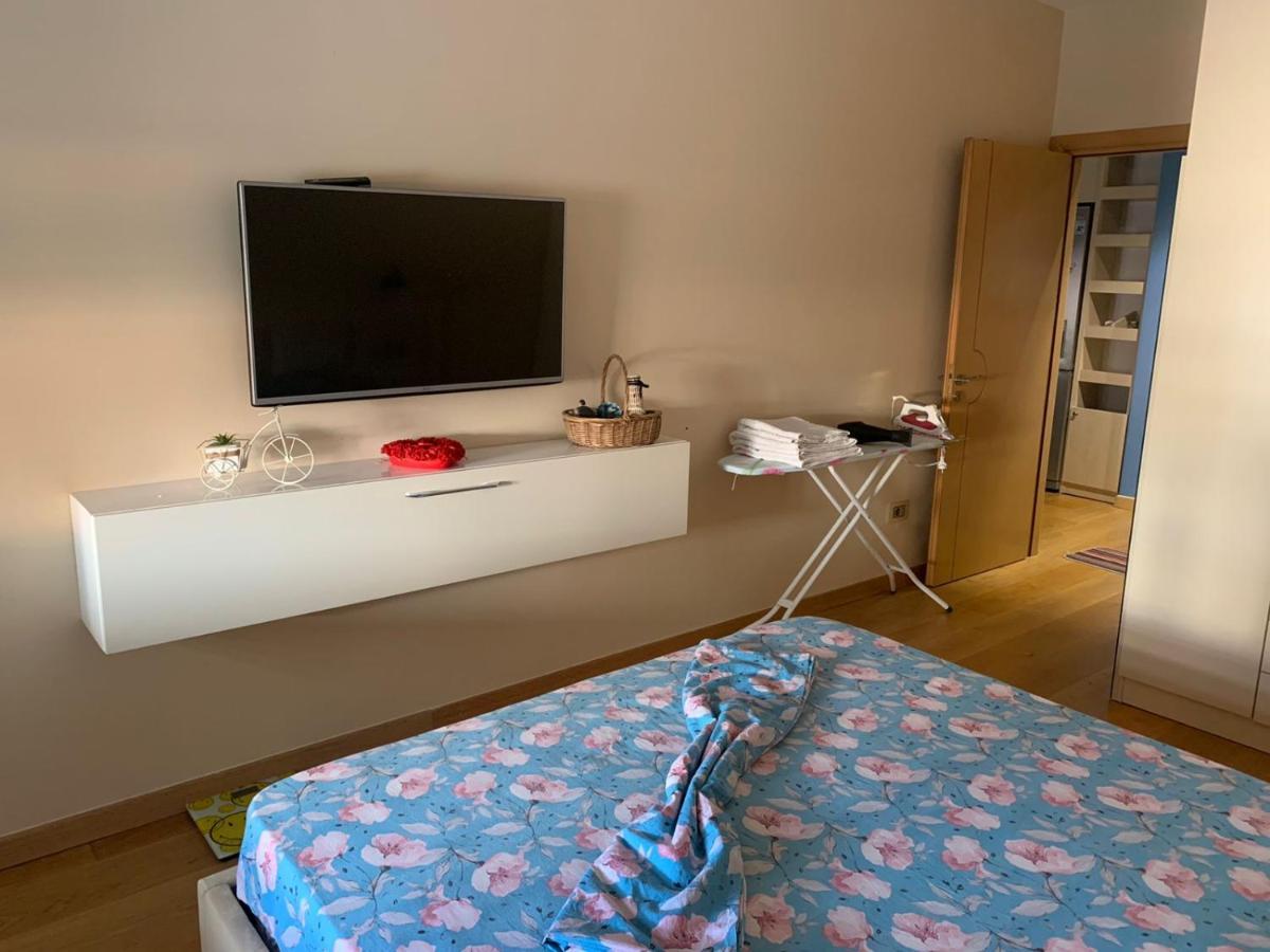 I&s 1 Apartment
