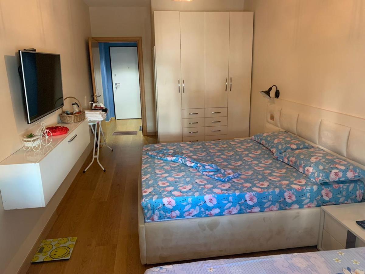 I&s 1 Apartment